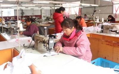 銅陵文明網(wǎng):胥壩鄉(xiāng)實(shí)施&ldquo;鳳還巢&rdquo;工程 讓女村民實(shí)現(xiàn)家門口就業(yè)